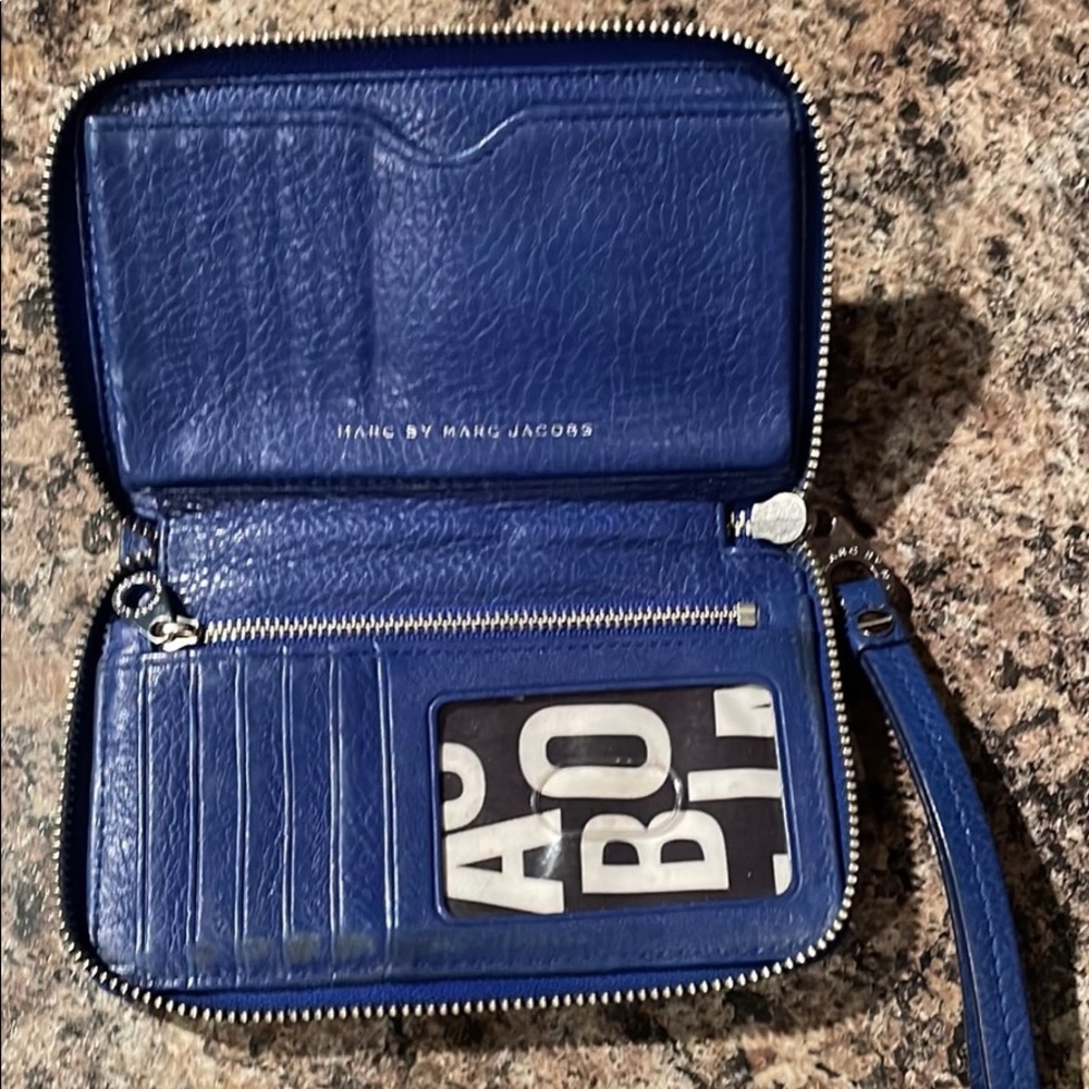 Marc by Marc Jacobs wallet - Picture 3 of 3